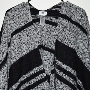 Black and White Knit Shawl